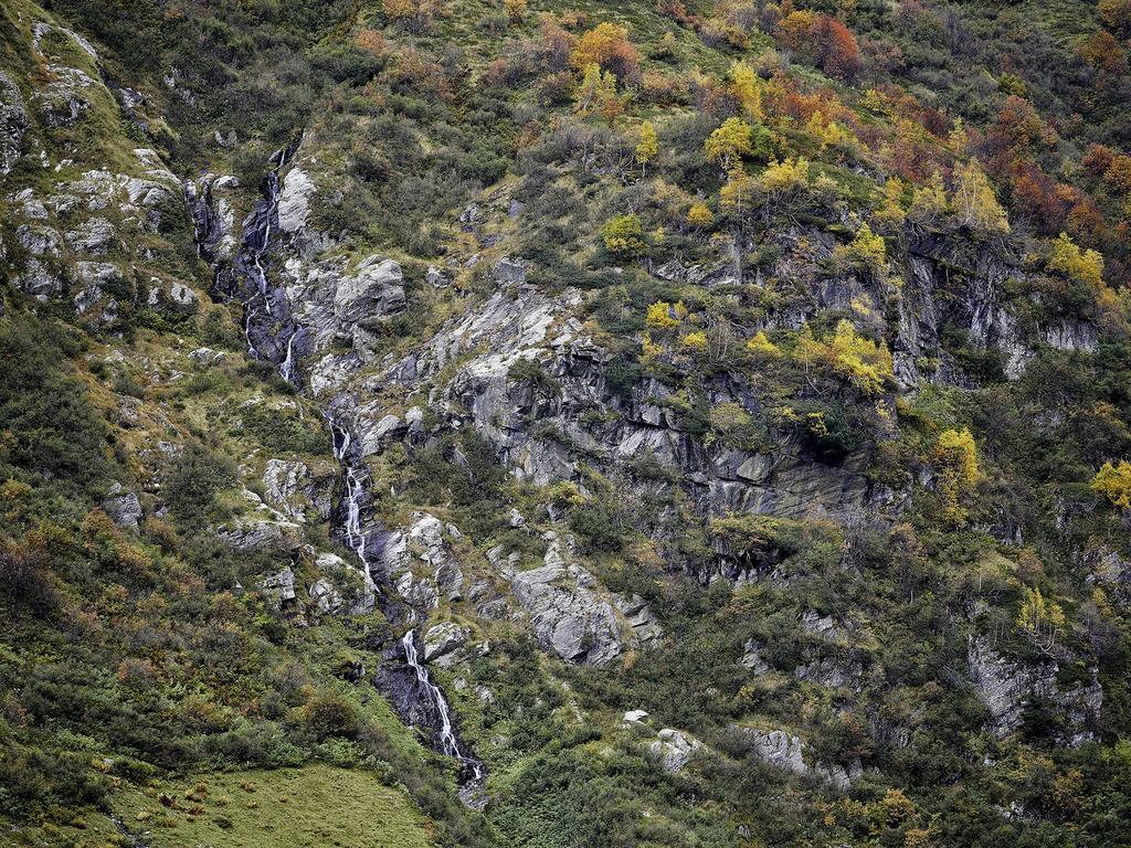 Nangijala Hostel Disentis Exteriör bild