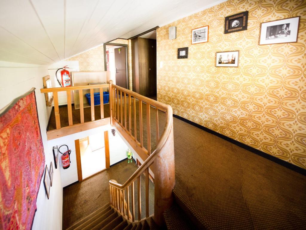 Nangijala Hostel Disentis Exteriör bild